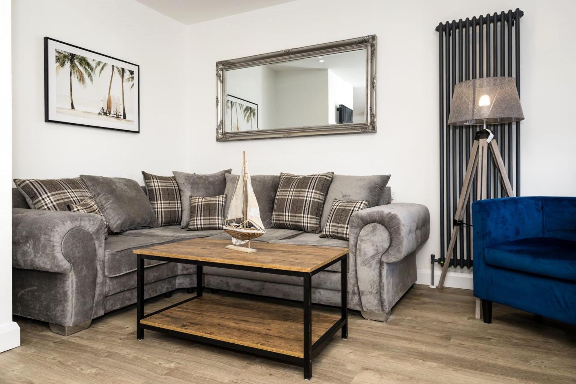 Pier View - Stylish Flat With Sea Views Lejlighed Eastbourne Eksteriør billede